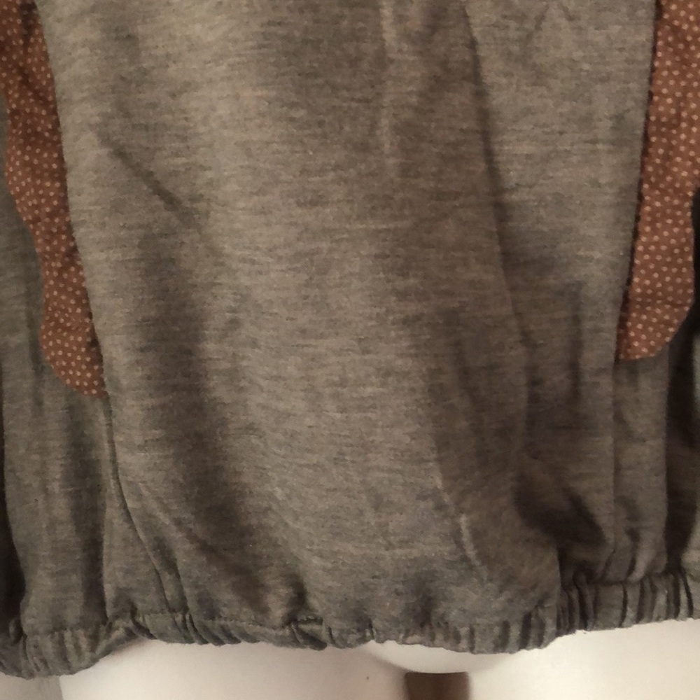 Woman’s fall feminine cousin earl ruffle blouse - Picture 9 of 12